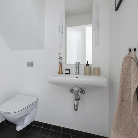 Sanders Main - Popular Two-bedroom Duplex Next To Magical Nyhavn *