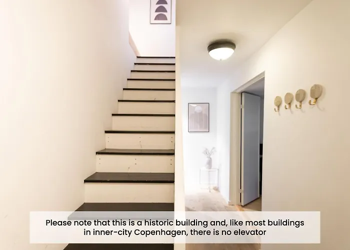 Main 1 - Cozy 2-bdr In Center Of Appartement